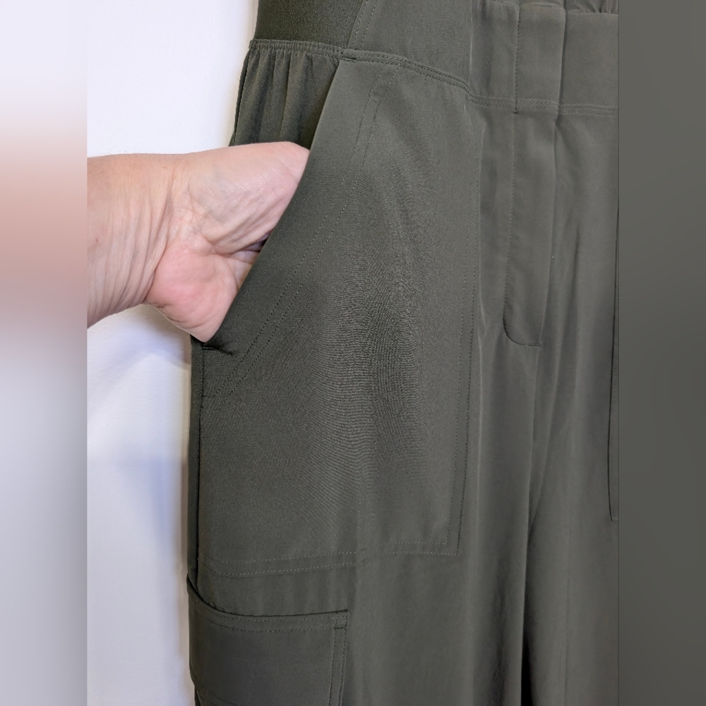 Athleta Brooklyn Utility Jumpsuit Olive Green Size 4 Cargo Travel Athleisure - Picture 6 of 7